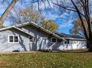 8915 Hallmark Ave S, Cottage Grove, MN 55016