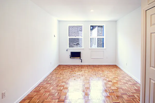 Rented by City Connections Realty | media 2