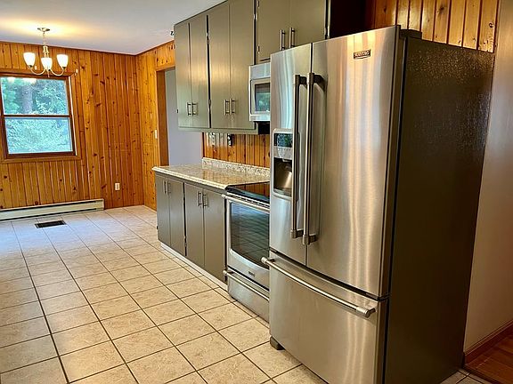 4th image of 643 Township Road 2475