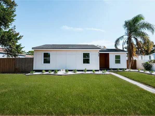 908 61st St S, Gulfport, FL 33707