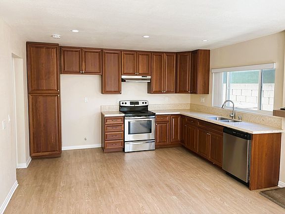 4th image of 1508 W Tedmar Ave