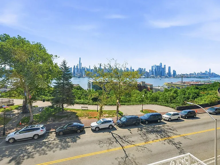 5311 Boulevard E #7 — Photo 2