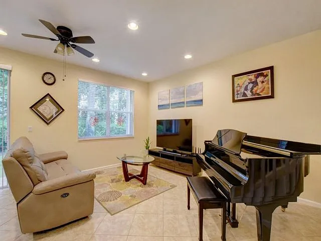 Building Photo - 16089 Poppy Seed Cir #2006