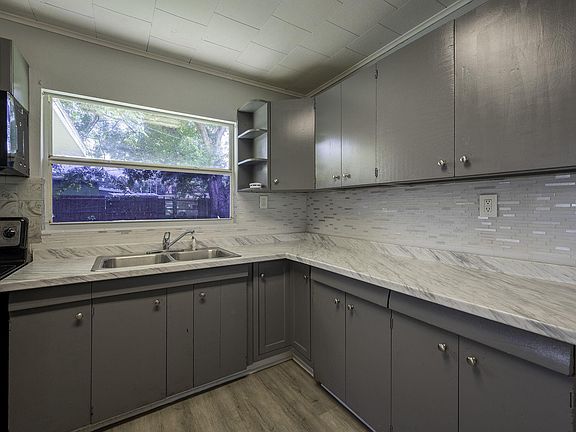 2nd image of 5136 Studio Drive