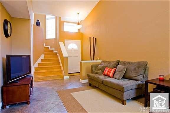 4th image of 2212 Catalpa Dr