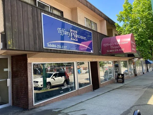 3570 Hastings St E #209, Vancouver, BC V5K 2A7