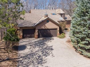 13196 Cardinal Creek Rd, Eden Prairie, MN 55346