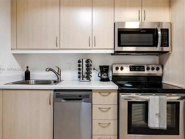 2951 S Bayshore Dr #815 — Photo 3