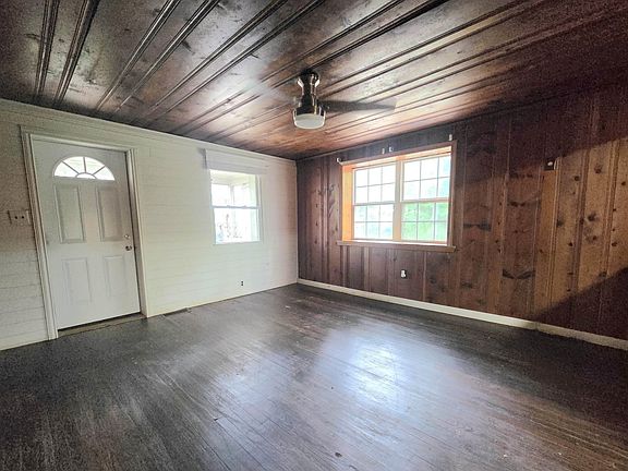 3rd image of 21 N Haven Dr