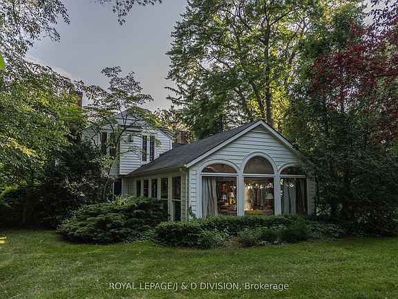 5th image of 217 Butler St