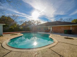 8807 Bintliff Dr, Houston, TX 77074