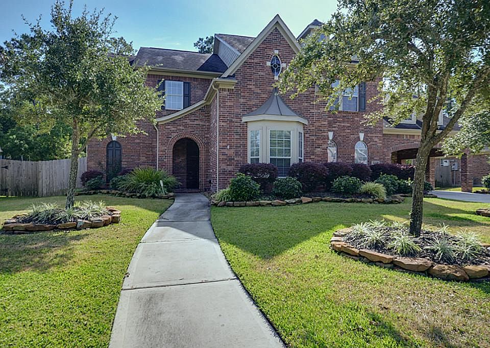 Stunning curb appeal