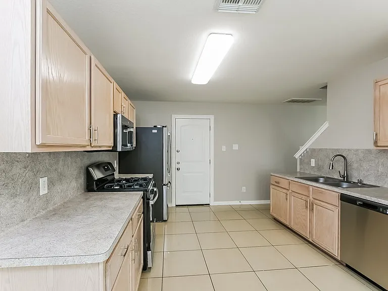12510 Aarons Way Dr — Photo 7