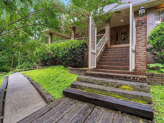 5th image of 3012 Roaring Creek Way