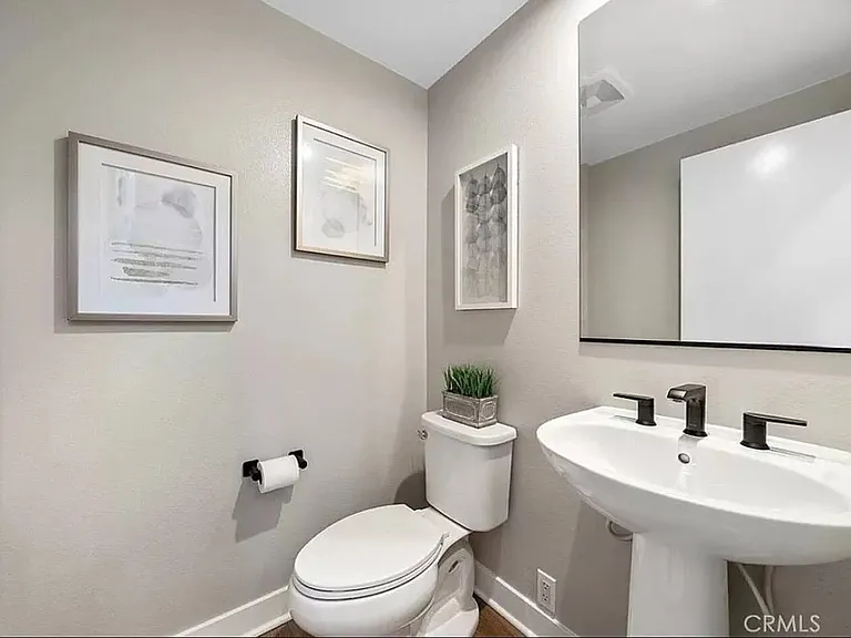 1311 W Cara Dr — Photo 24