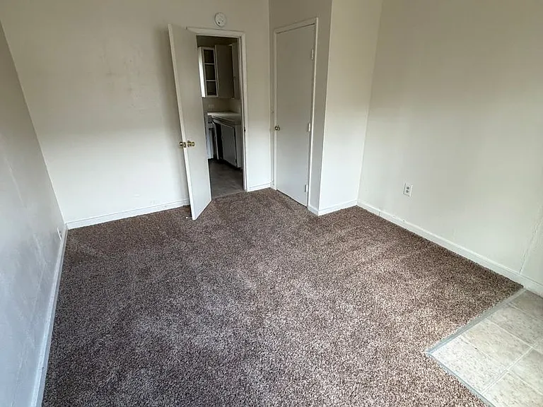 243 W 18th St #1-12 — Photo 15