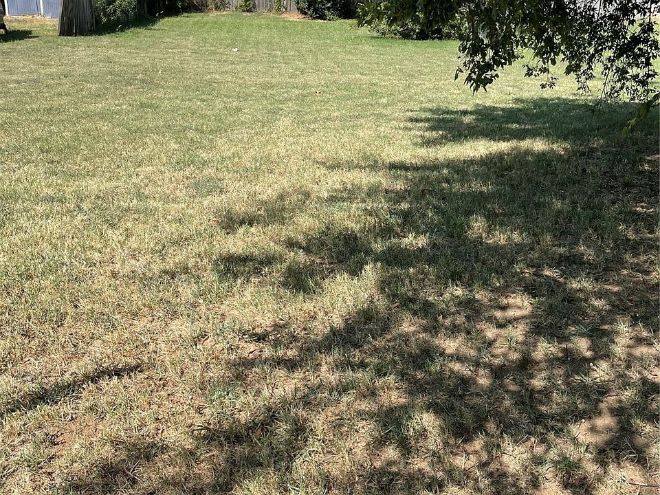 2nd image of N Waco Ave