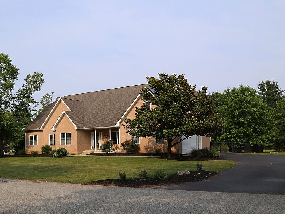 1st image of 1 Ashleigh Dr