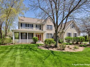 10916 E Riviera Dr, Spring Grove, IL 60081