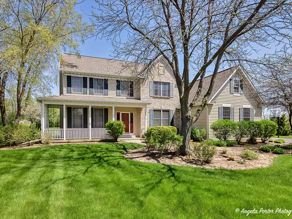 10916 E Riviera Dr, Spring Grove, IL 60081