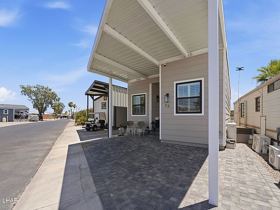 4th image of 555 Beachcomber Blvd #C2