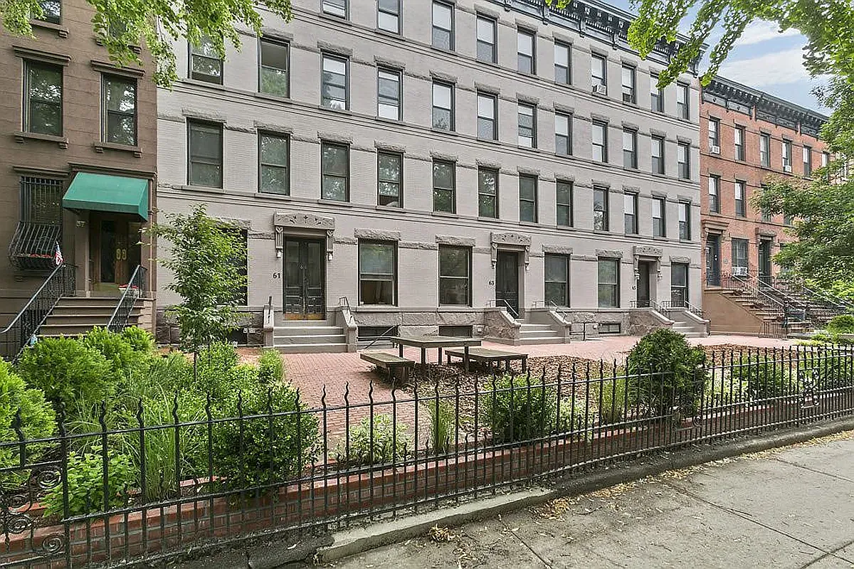 2 bed, $5,998 — Photo 4