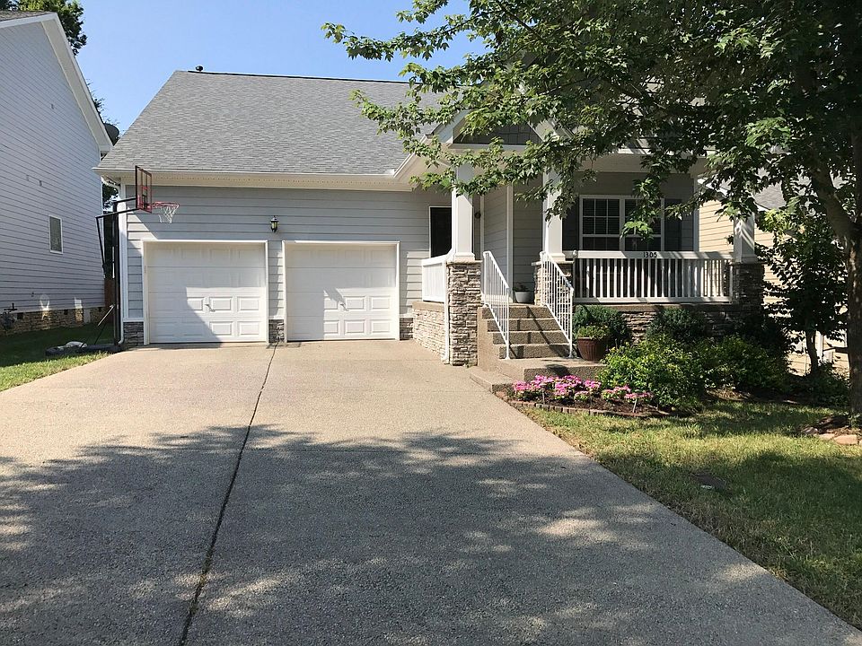 1st image of 1305 Pemberton Heights Dr