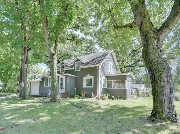 934 N 5th St, Estherville, IA 51334