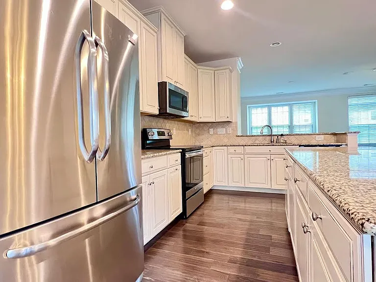 4008 Zilker Park Dr — Photo 5