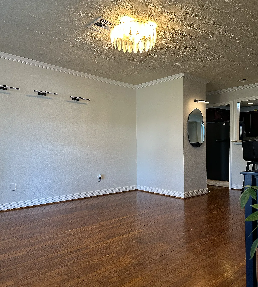 3 bed, 1692 sqft, $2,350 — Photo 2