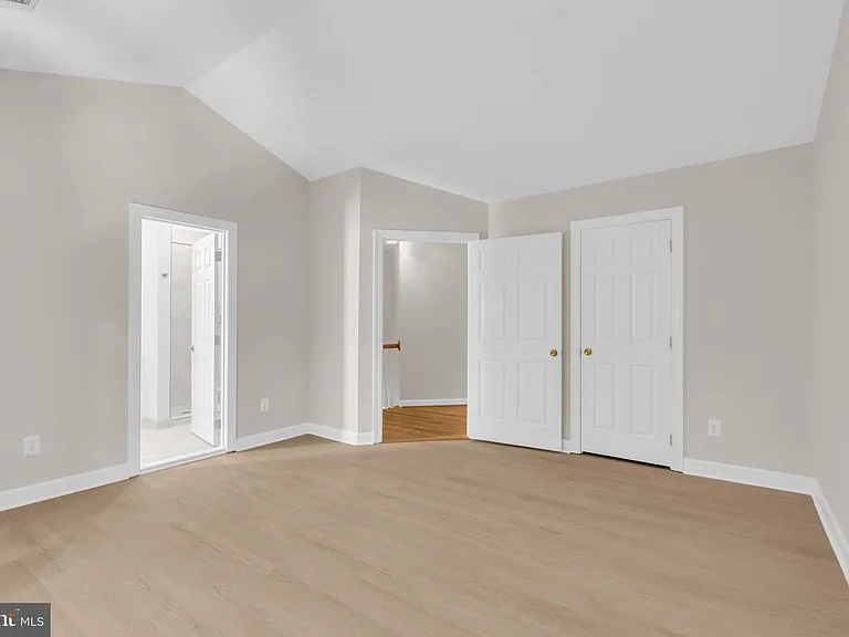 9902 Michael Schar Ct — Photo 22