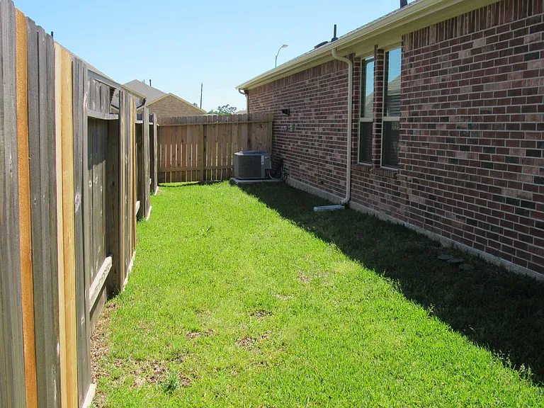 24503 Grayson Falls Ln — Photo 17