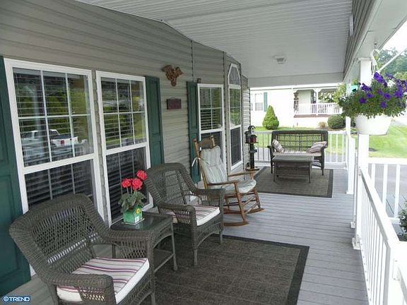 3rd image of 210 Brookview Ave