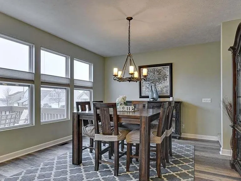 2302 Quartz Dr — Photo 6