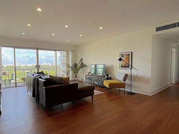 3rd image of 2451 Brickell Ave APT 11N
