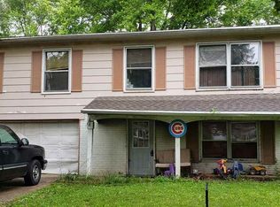 3346 Loras Dr, Freeport, IL 61032
