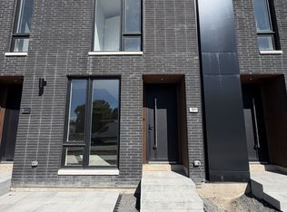240 Ellis Ave, Saint Catharines, ON L2P 0E6