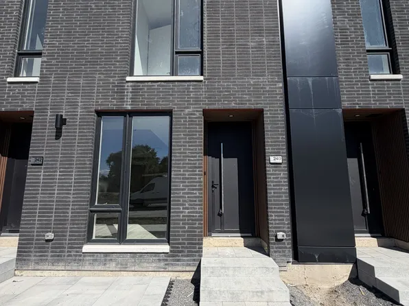 240 Ellis Ave, Saint Catharines, ON
