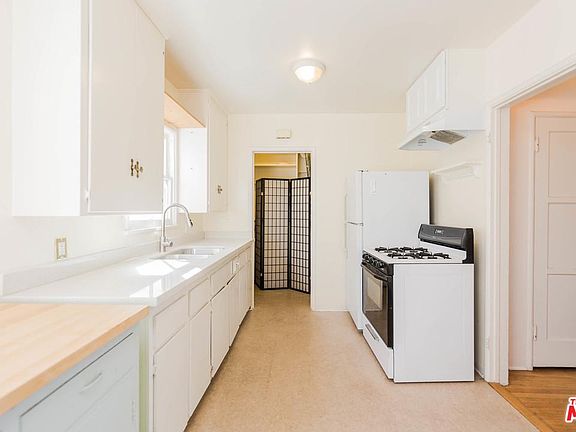5th image of 1606 Silver Lake Blvd
