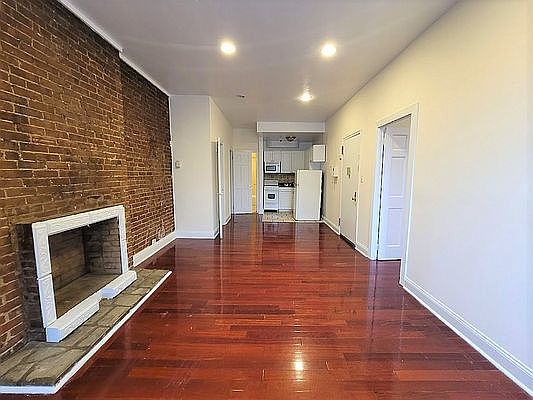 2nd image of 309 E 37th St APT 3AW