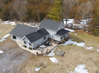 1957 Read Rd, Tyendinaga, ON K0K 2Y0