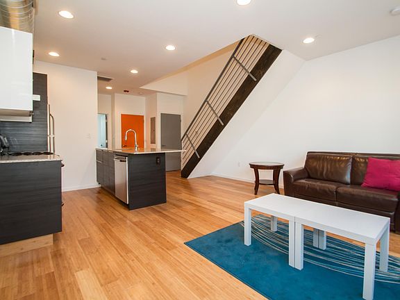 4th image of 457 E Girard Ave #I