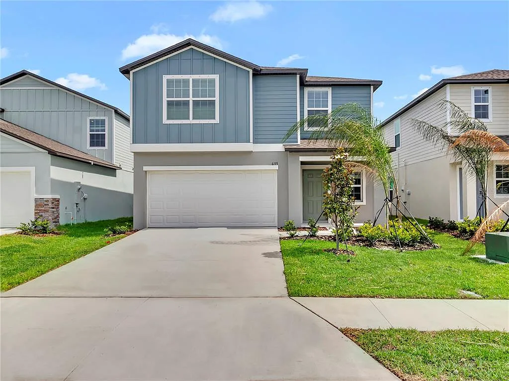 5 bed, 2.5 bath, 2217 sqft, $2,825 — Photo 1