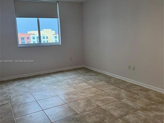 5th image of 18800 NE 29th Ave APT 822