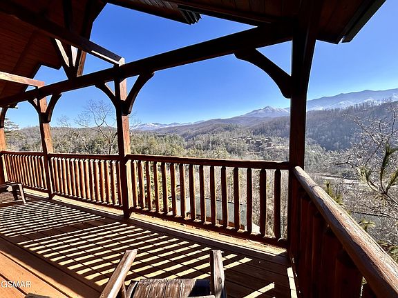 5th image of 656 Park Vista Way