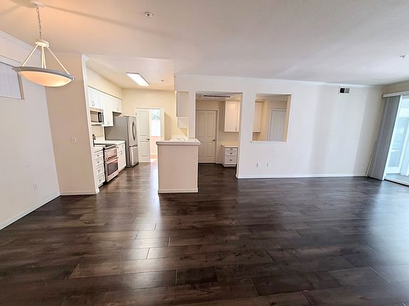 5th image of 1982 W Bayshore Rd APT 216