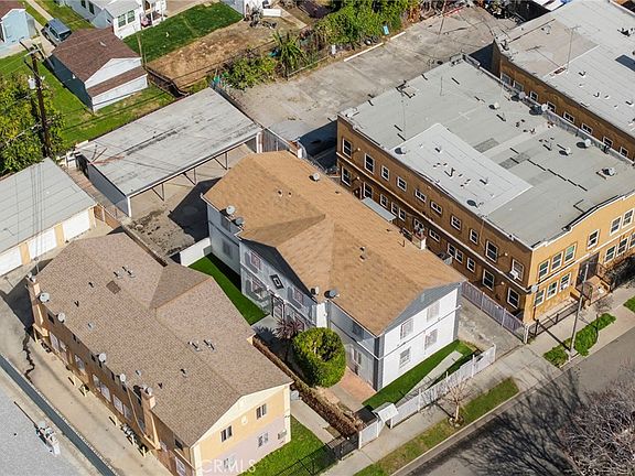 3rd image of 313 W Magnolia St