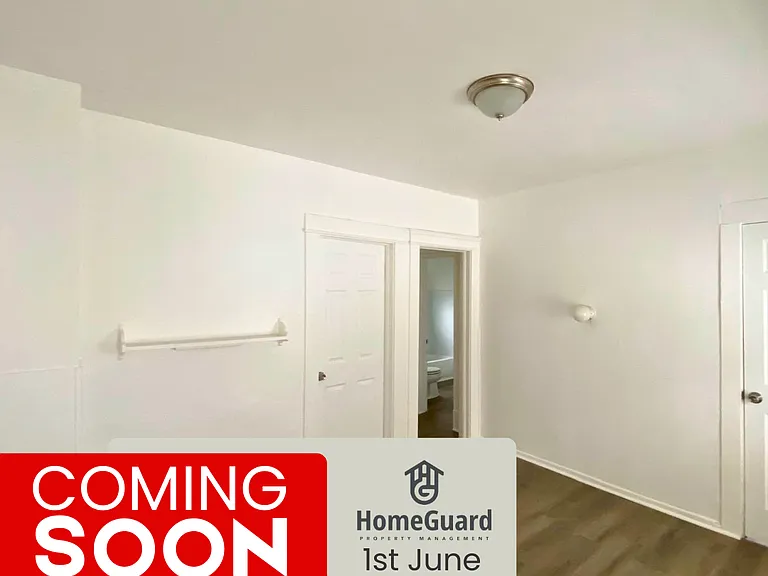 9522 Dunlap Ave — Photo 3