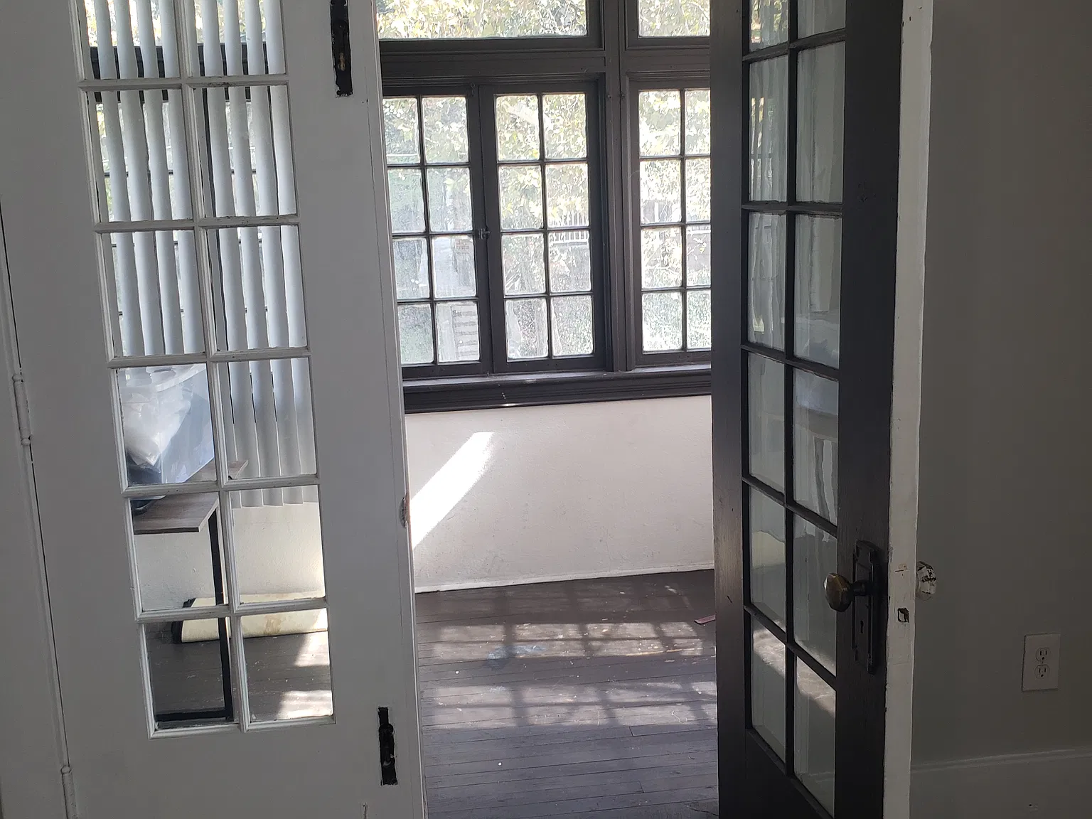 2 bed, 950 sqft, $1,500 — Photo 2