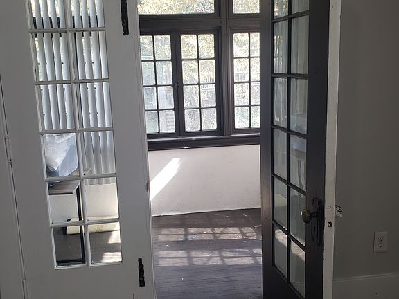 2nd image of 2807 Perrysville Ave #2B